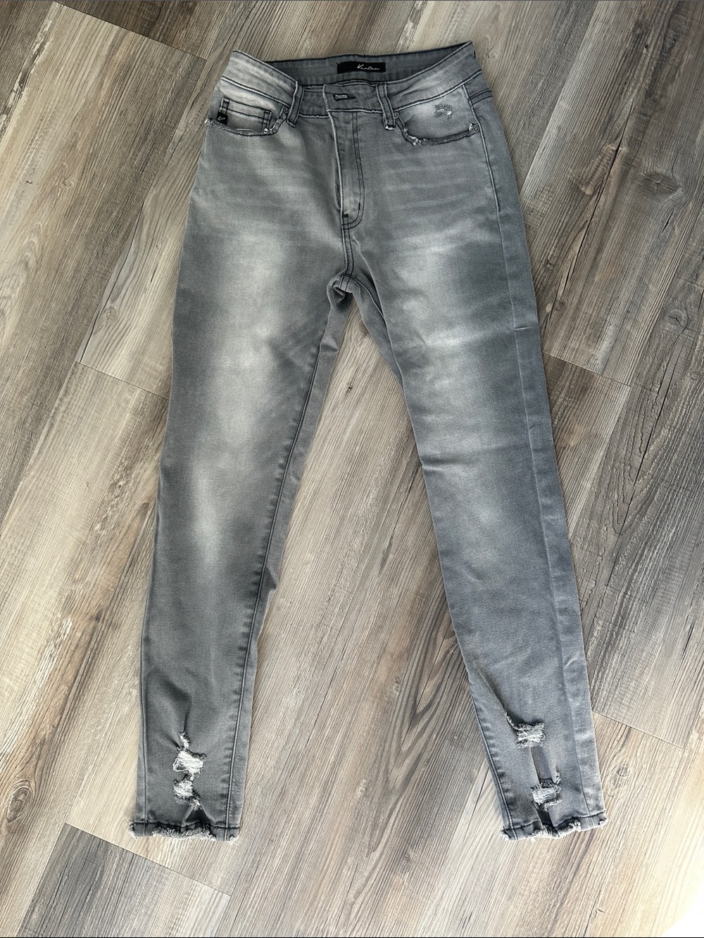Women’s KanCan Gray Distressed Skinny Jeans